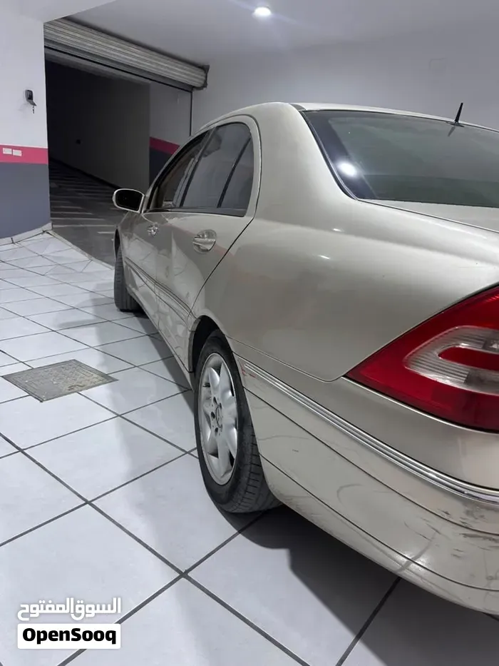Mercedes-Benz C-Class 2007 photo 4