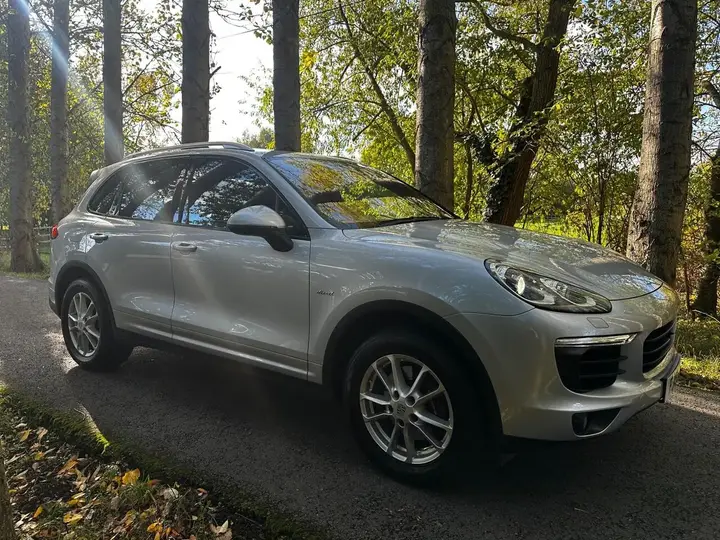 Porsche Cayenne 2016 photo 2