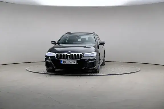 BMW 530E 2023 photo 3