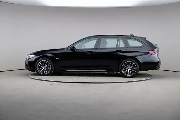 BMW 530E 2023 photo 4