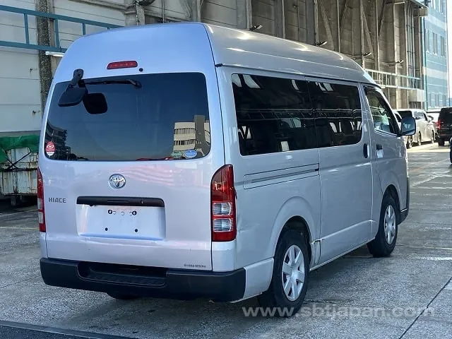 Toyota Hiace Van 2016 photo 4