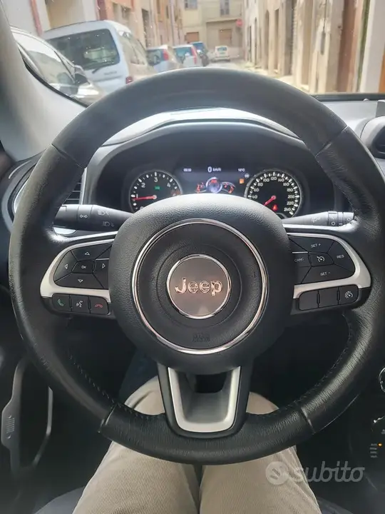 Jeep Renegade 2015 photo 5