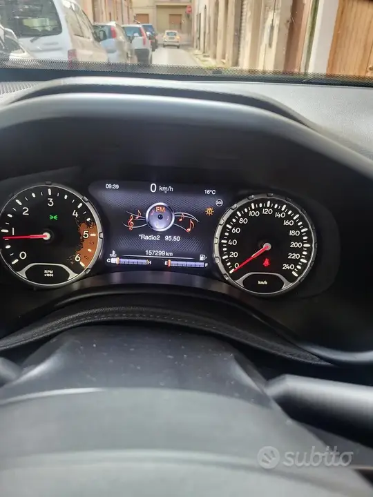 Jeep Renegade 2015 photo 4