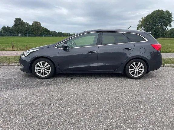 Kia Ceed 2013 photo 2