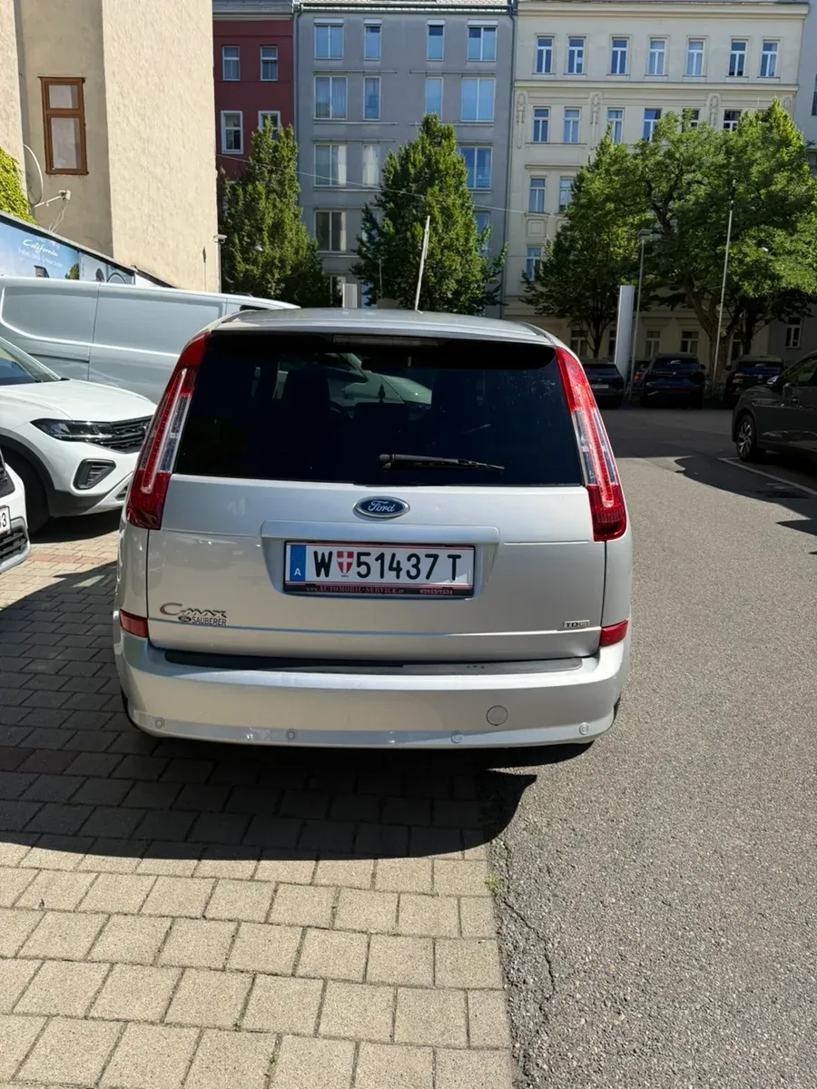 Ford C-Max 2010 photo 2