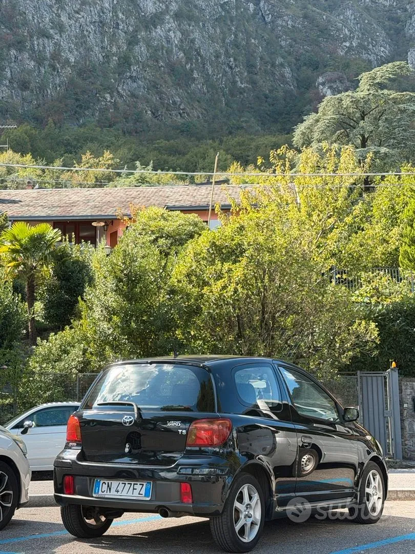 Toyota Yaris 2004 photo 3