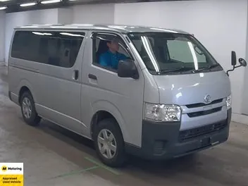 Toyota Hiace 2020 photo 2