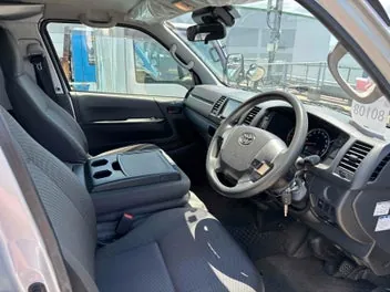 Toyota Hiace 2020 photo 4
