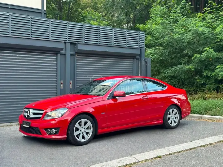 Mercedes-Benz C 220