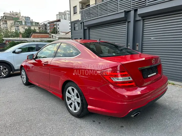Mercedes-Benz C 220 2012 photo 4