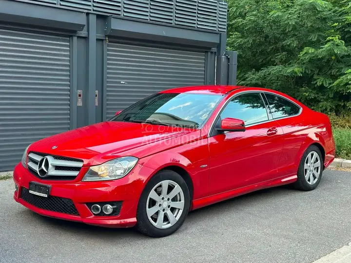 Mercedes-Benz C 220 2012 photo 3