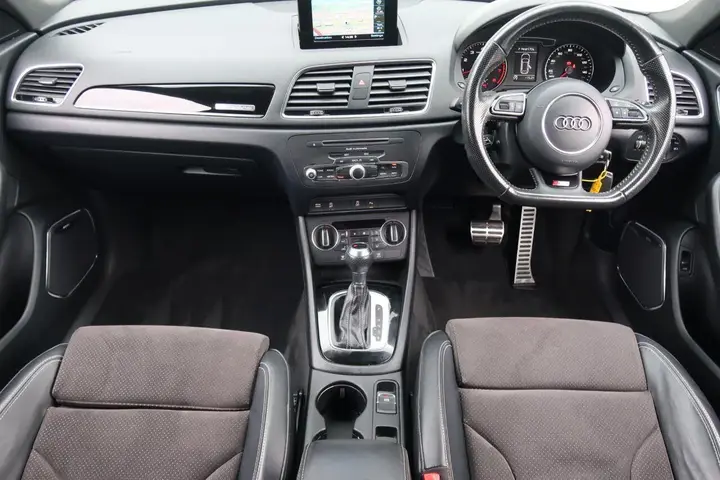 Audi Q3 2017 photo 2
