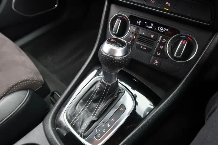 Audi Q3 2017 photo 4