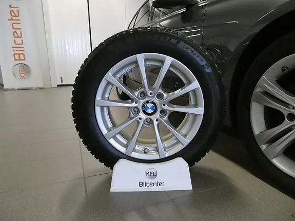 BMW 330E 2017 photo 2