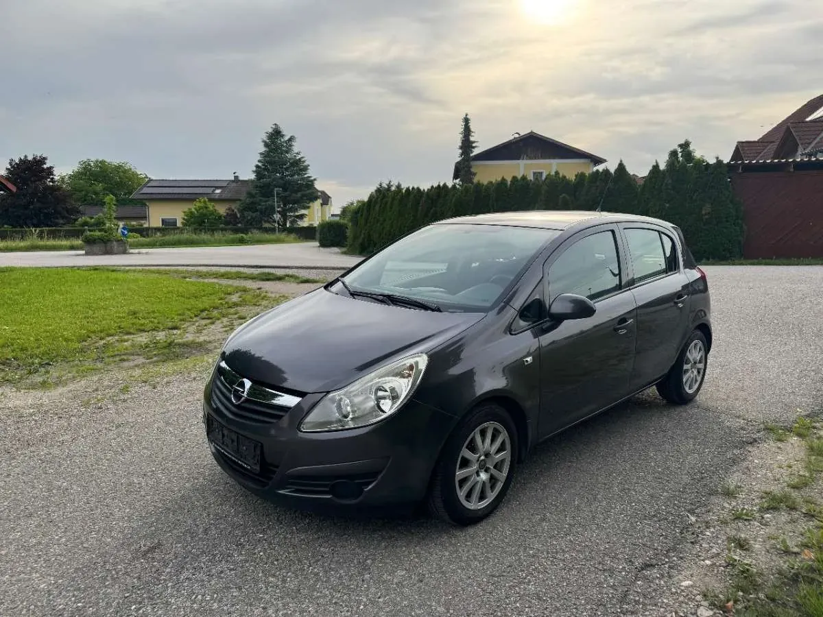 Opel Corsa 2010 photo 2
