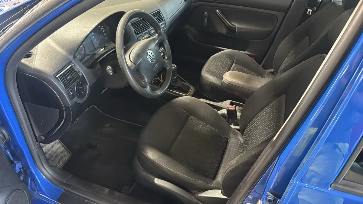 Volkswagen Golf 2001 photo 3
