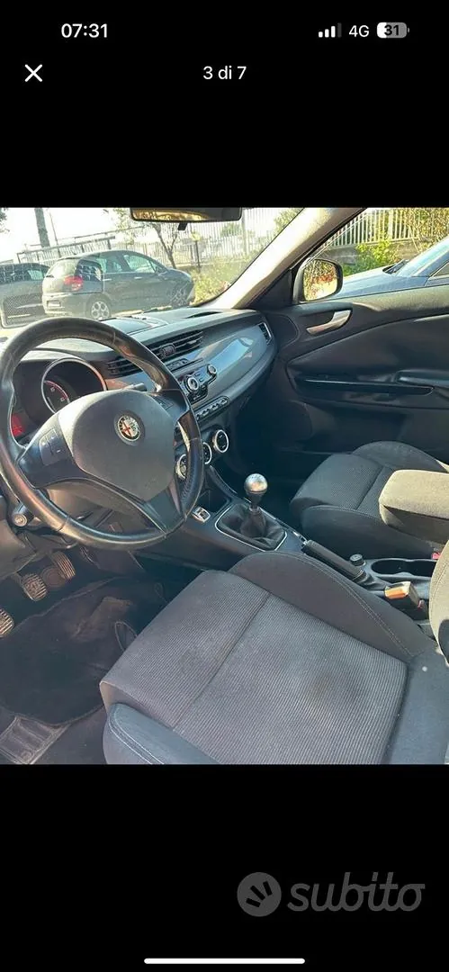 Alfa Romeo Giulietta 2012 photo 4