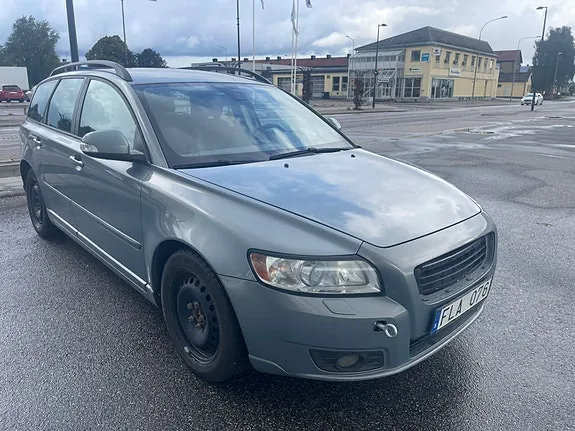 Volvo V50 2010 photo 2