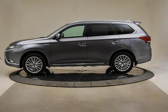 Mitsubishi Outlander 2020 photo 2