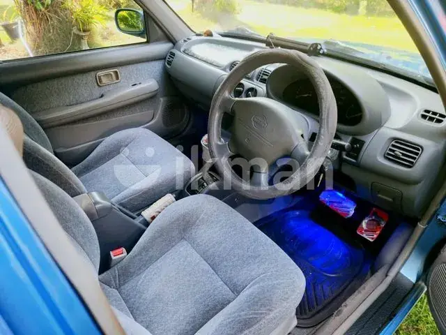 Nissan March 2000 photo 5