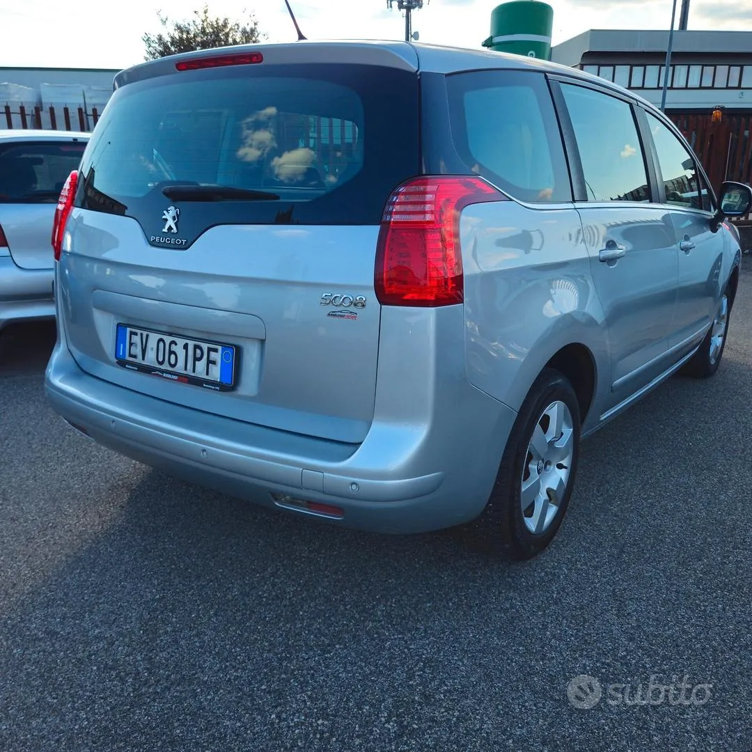 Peugeot 5008 2014 photo 4