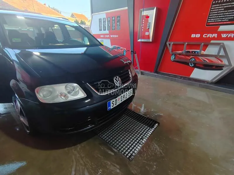 Volkswagen Touran 2006 photo 5