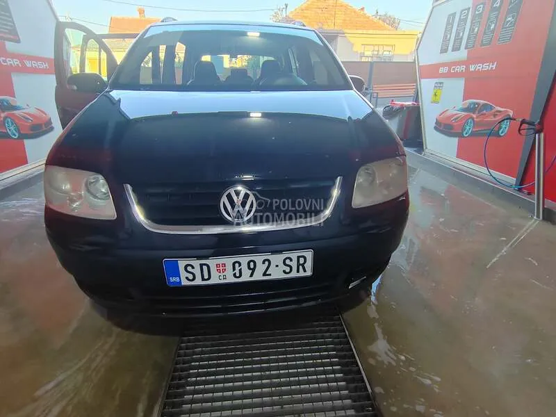 Volkswagen Touran 2006 photo 4