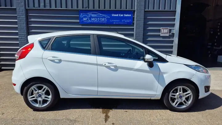 Ford Fiesta 2013 photo 5