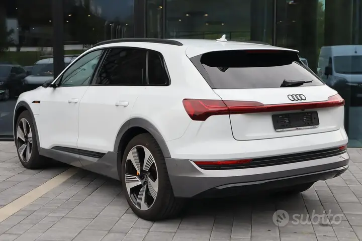 Audi E-Tron 2023 photo 2