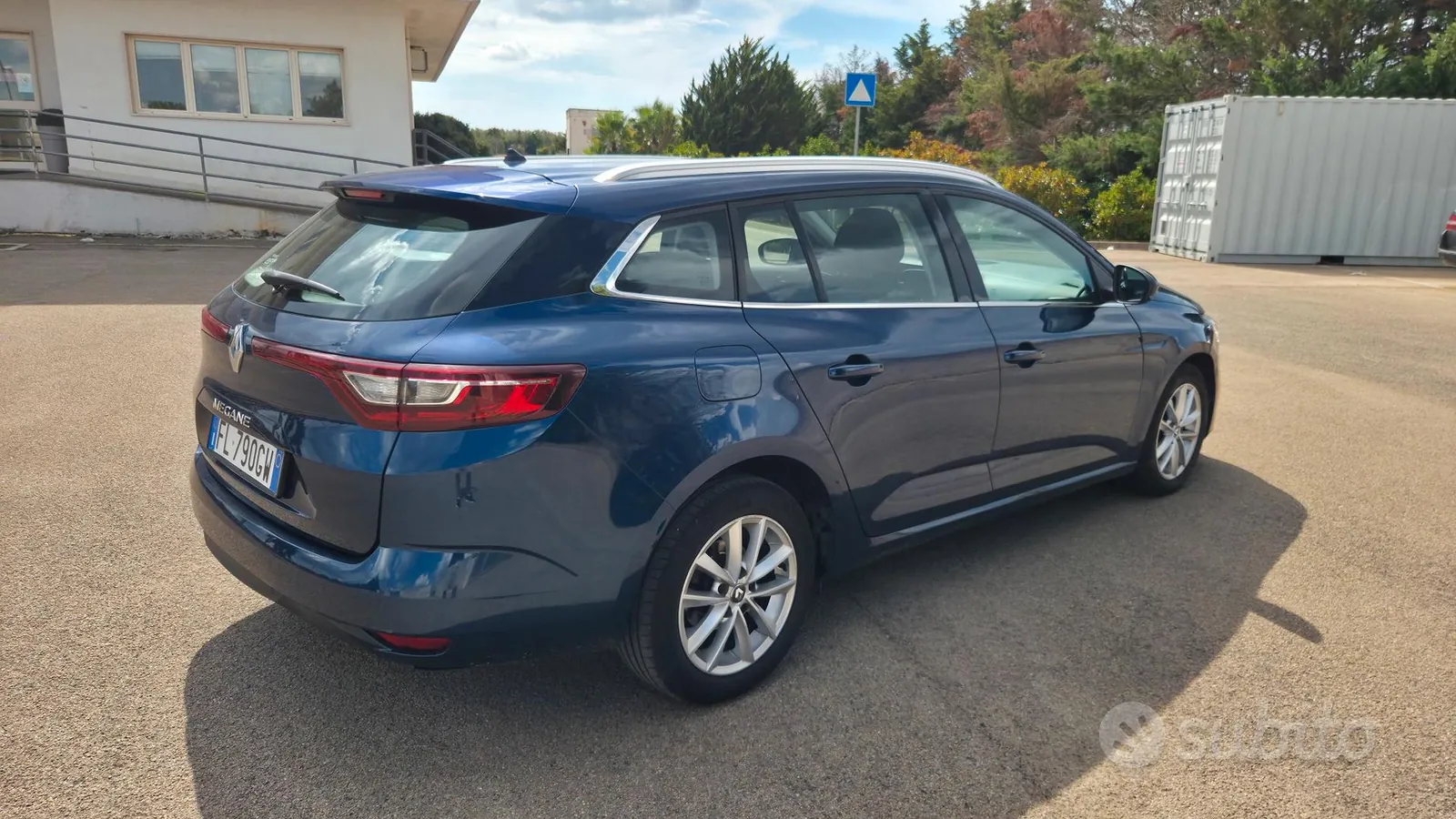 Renault Megane 2017 photo 2