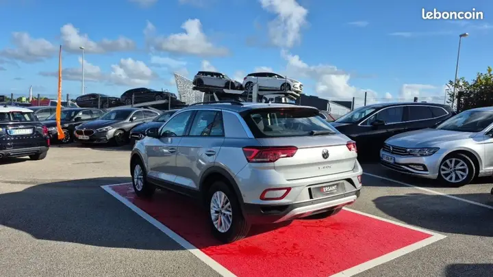 Volkswagen T-Roc 2022 photo 3