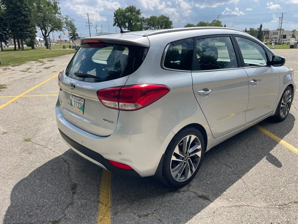 Kia Rondo 2017 photo 5