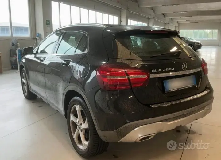 Mercedes-Benz Gla 2017 photo 2