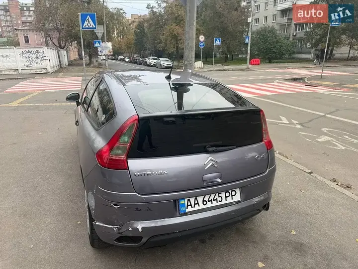Citroen C4 2006 photo 4