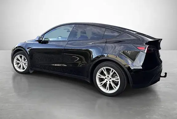 Tesla Model Y 2024 photo 3