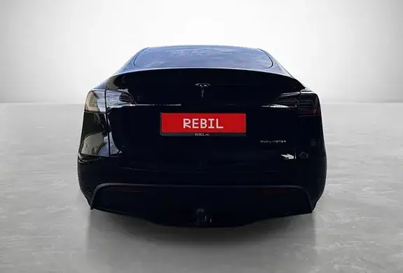 Tesla Model Y 2024 photo 4