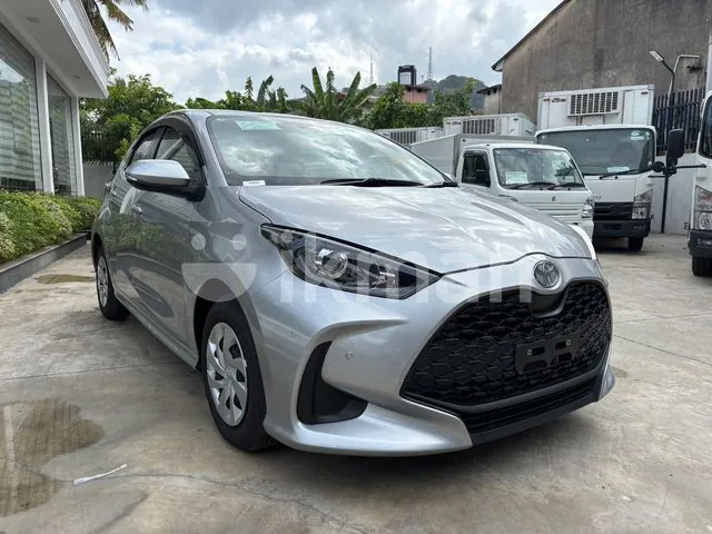 Toyota Yaris 2025 photo 2