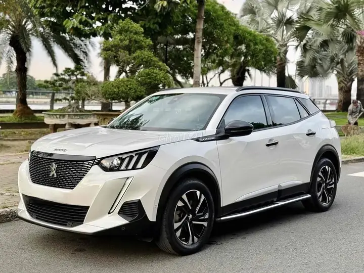 Peugeot 2008 2023 photo 2