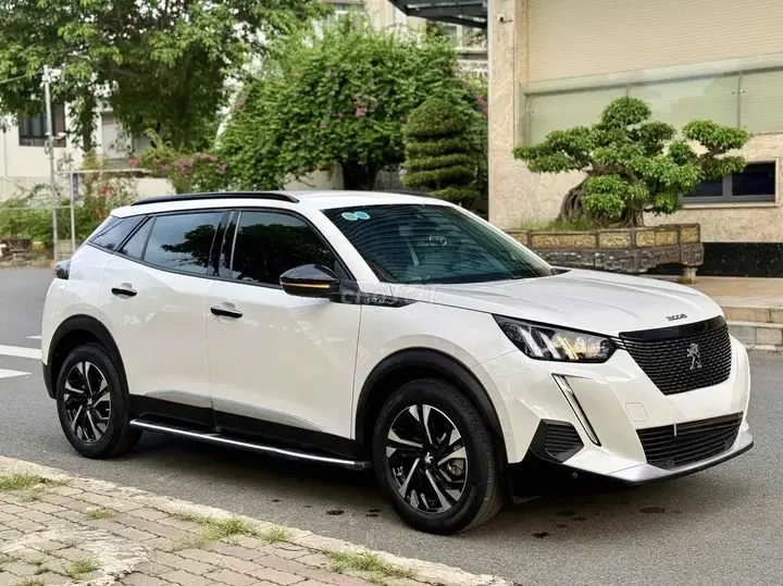 Peugeot 2008 2023 photo 3