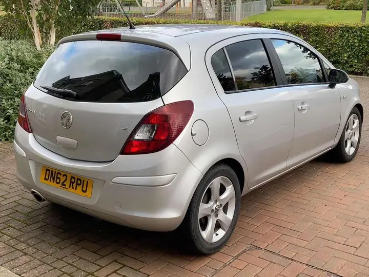 Vauxhall Corsa 2012 photo 3