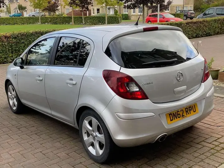 Vauxhall Corsa 2012 photo 4