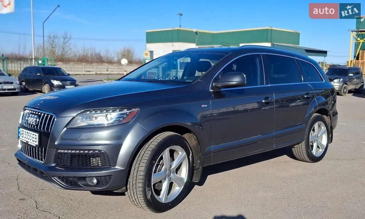 Audi Q7 2011 photo 2
