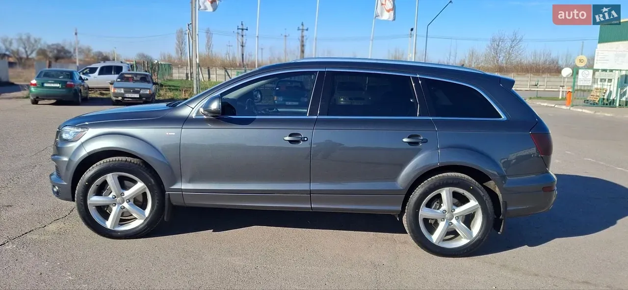 Audi Q7 2011 photo 4