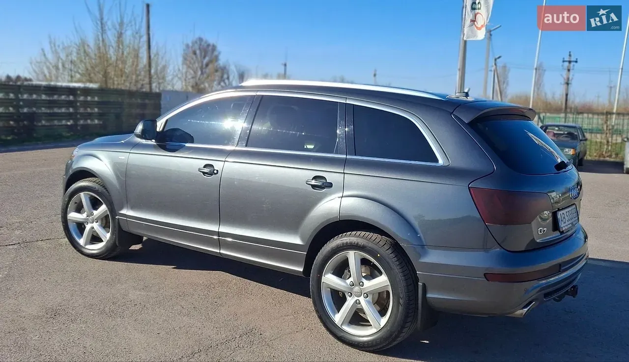 Audi Q7 2011 photo 5