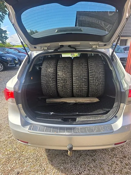 Toyota Avensis 2014 photo 5