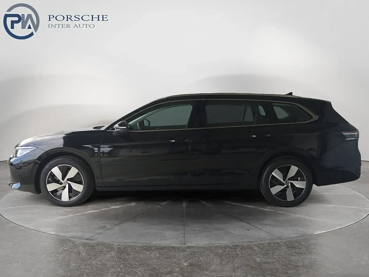 Volkswagen Passat 2025 photo 2