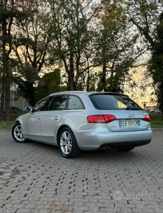 Audi A4 Avant 2010 photo 5