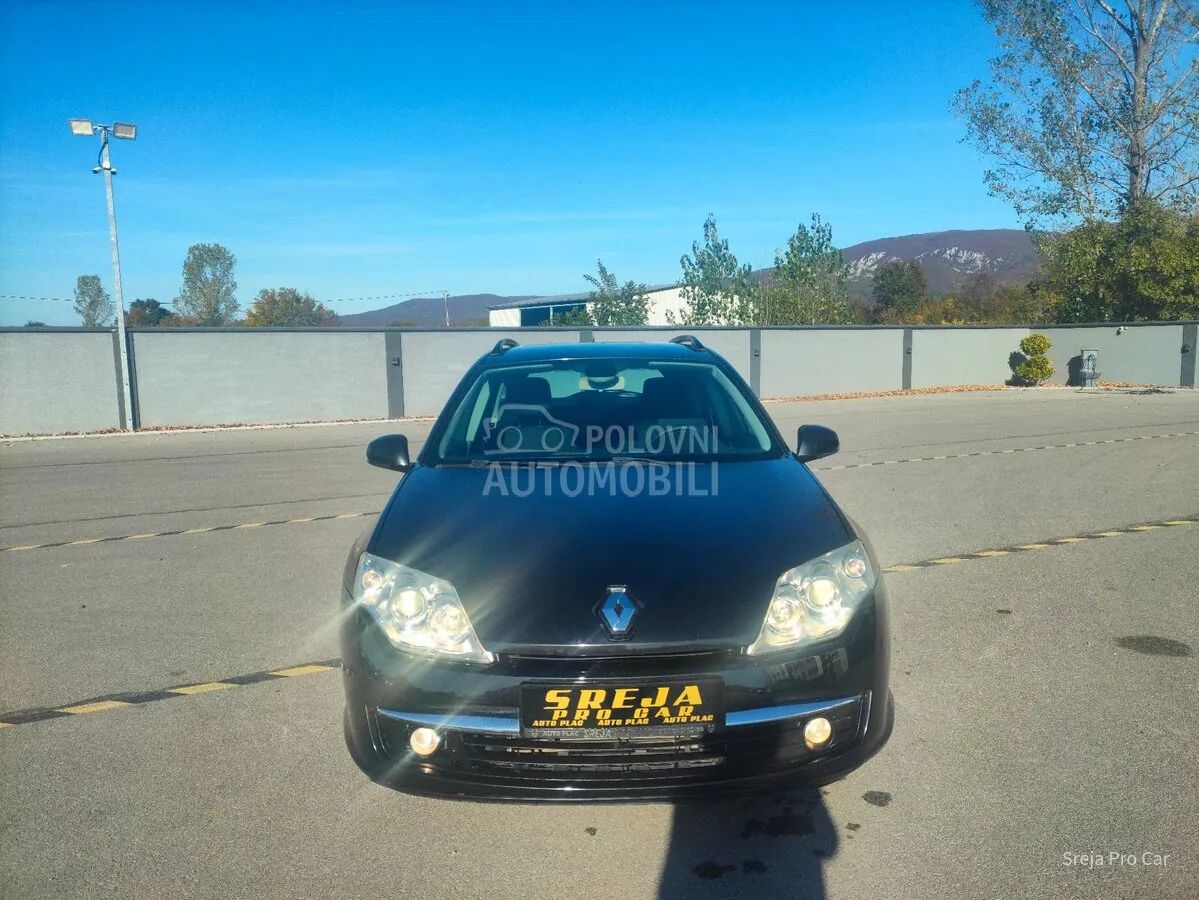 Renault Laguna 2010 photo 2