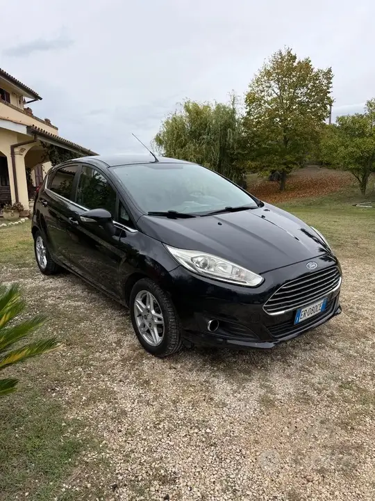Ford Fiesta 2014 photo 3
