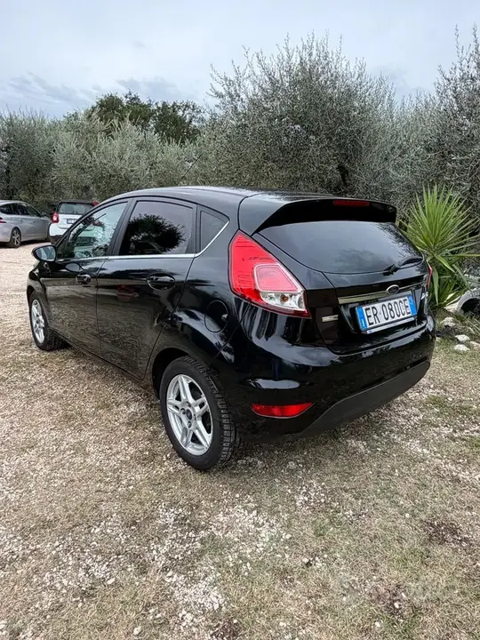 Ford Fiesta 2014 photo 4